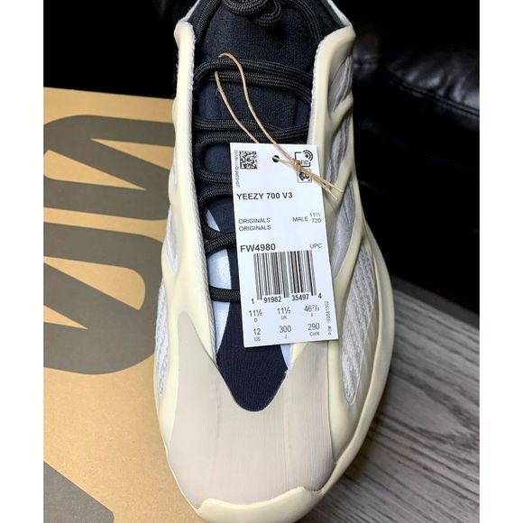 Adidas Yeezy 700 V3 AZAEL - Picture 8 of 9